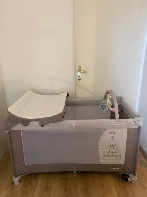 L'Olivier Centre Ville Parking Disneyland 4 Personnes Et 1 Bebe 贝利罗曼维利而 外观 照片